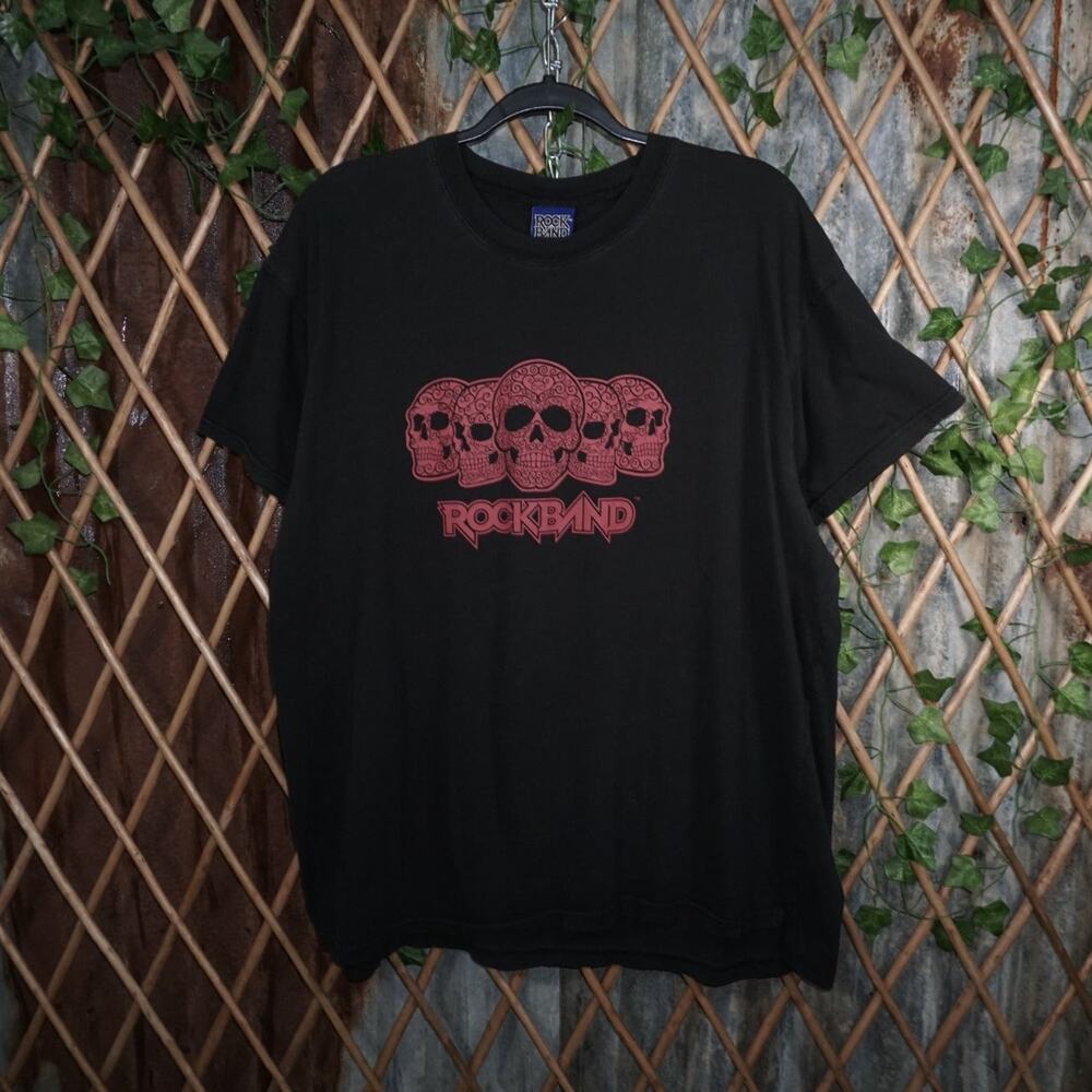 XL - Vintage Y2K Rock Band T-Shirts skull logos spellout